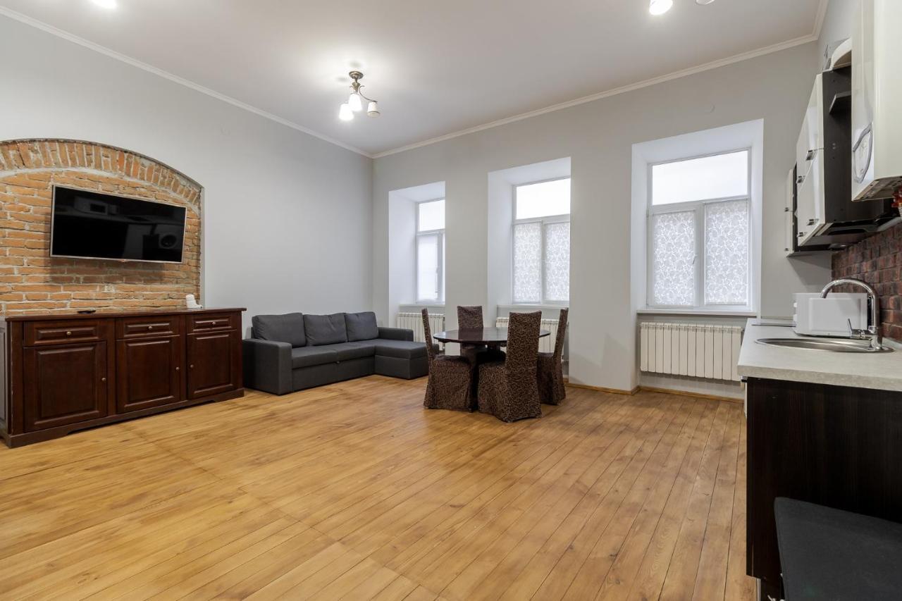 לבוב Apartment On Stavropihiiska Street 3 מראה חיצוני תמונה