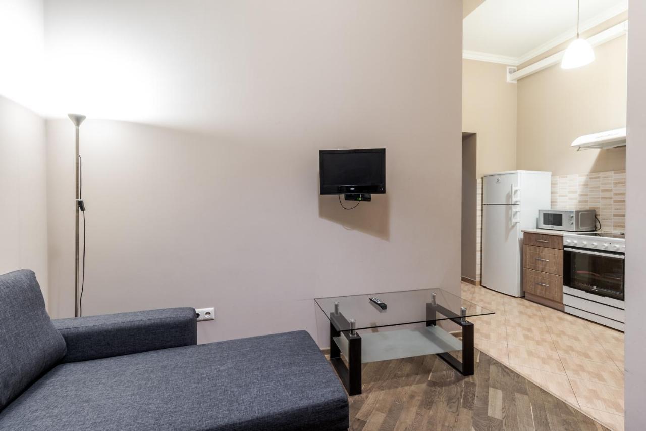 לבוב Apartment On Stavropihiiska Street 3 מראה חיצוני תמונה